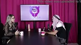 loira gostosa beija faz boquete e tem a buceta chupada depois que o convidado falou que nasceu em uma família com mentalidade liberal sua tia tentou dar uma de superior - elquer carlos