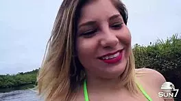 A novinha Nina Lins joins a wild ménage