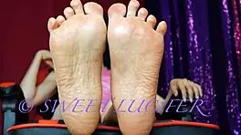 Servitore nato, worship your italian goddess with feet and pov domination