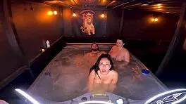 Hot tub threesome with Queen Rogue and Mandi May?