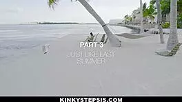 Stepsiblings Fuck Outdoors During Holidays!