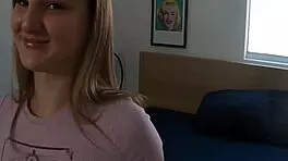 gamer loses bet to her roommate