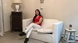 Unveiling the tale of a mysterious figure in Buenos Aires streets.