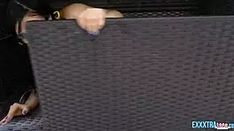 小飓风米娜·穆恩猛烈冲击洛根·拉基