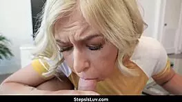 Minxx Marley gives stepsis blowjob during massage with Nicky Rebel 😈