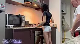 omg, step daughter got cum all over her shakin' ass, step dad couldn't hold it