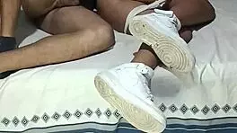 Hijastra colegiala de 18 años me entrega su culo para que le compre ropa para estrenar en año nuevo