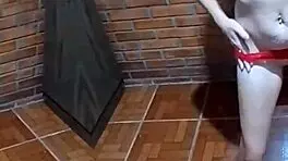 novinha branquina linda faz um boquete facial incrivel ate receber porra na boca