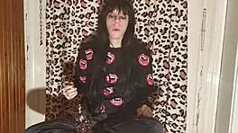 Smoking Goth Girl Unwinds After Long Backstage Day in HD