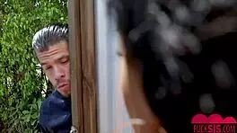 demi sutra in scoping out my stepsis