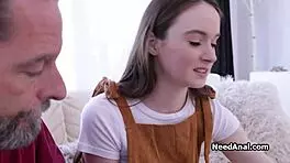 巨乳Hazel在家被老师猛插屁股