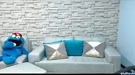 Niley flashes huge natural tits on webcam, looking so amateur and sexy