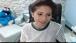 Niley flashes huge natural tits on webcam, looking so amateur and sexy