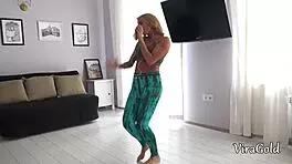 Stepsister Sucks Deeply, Anal Fucked, Cum in Mouth