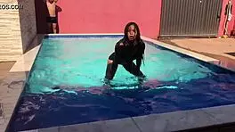 novinhos e novinha banhando na piscina da casa da pjtx alerquina pjt x renan martins pantaneiro