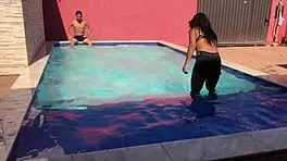 novinhos e novinha banhando na piscina da casa da pjtx alerquina pjt x renan martins pantaneiro