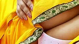 大胸印度18+少女展示身材