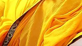 大胸印度18+少女展示身材