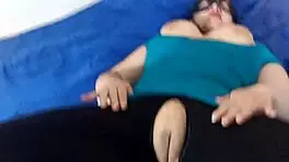 Latina Stepmom with Huge Lips and Big Tits, Want to Screw for Cash?
