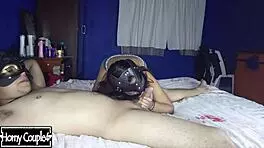 chupándole la verga a mi amigo después de fiesta! damn hot!