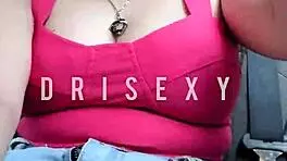 I play with my bucetinha in the app motorista car, it's so sexy