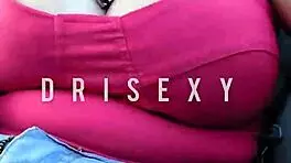 I play with my bucetinha in the app motorista car, it's so sexy