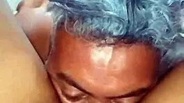 纹身诺维尼亚喷水大屁股动作