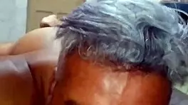 纹身诺维尼亚喷水大屁股动作