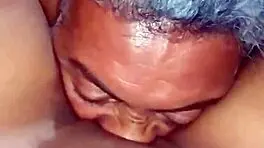 纹身诺维尼亚喷水大屁股动作