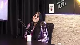 Pamela Sagaz Kisses Famous Person After Photo Shoot