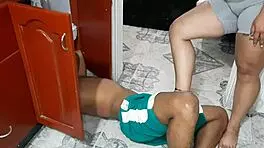 My stepsister gives me a deepthroat blowjob in the kitchen while I fix stuff 😏🍆