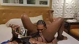 Pretinha Sentando Com For�a Porque Gosta De Sentir No Utero Joao O Safado