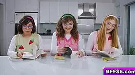 bffs harper red and naudi nala start lusting 😍