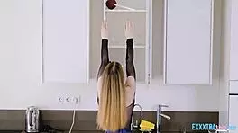 I’m obsessed with Reislin and Tom Red’s petite show