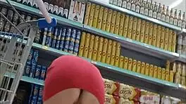 Wife shows off big ass in market without panties