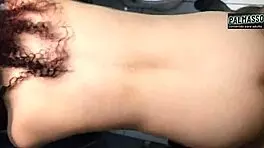 me follo a la mama de mi amigo rapidin en el baño 😈