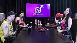 A Mulher Defecou o Pau Dele