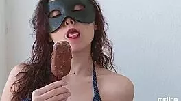 18岁Melina Bloom舔冰激凌口交超乱慢放😋