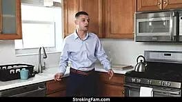 Internship Turns Into Hardcore Stepsister Intercourse With Rachel Rivers And Johnny Love