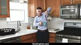 Internship Turns Into Hardcore Stepsister Intercourse With Rachel Rivers And Johnny Love