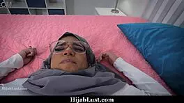 Look At That Bubble Butt Hijab Teen Stealing The Show!