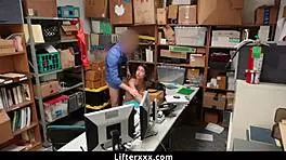 Shanne Blair Has Been Caught Numerous Times Around The Mall Caught By Officer - Lifterxxx