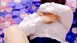 Cogiendo con mi novia estudiante resulto muy inocente y cachonda me la chingo sin condon despues de la escuela.