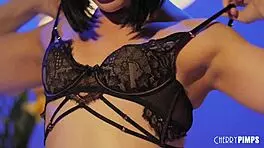 Oh man, I’m so nervous, this cute young black hair girl playin’ with her vibrator till she cums, ya know!