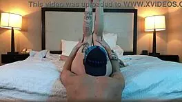 hot tatted petite teen licks pussy deep with tongue