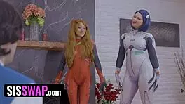 Step-sisters desperate for cumicon cosplay event