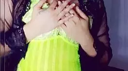 Beautiful brunette exhibitionist achieves extreme squirt and great shaking orgasm in homemade solo video