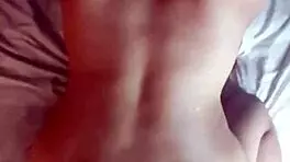 我让我的朋友给我做肛交，感觉太美味了