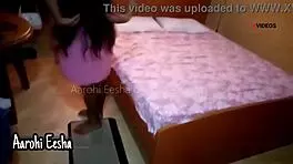 Indian babe reveals her full naked body in a sexy show