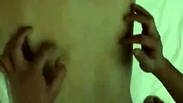 哦，天哪，我搞砸了... 在西贡-河内给她做尤尼按摩